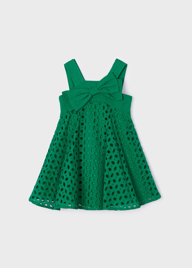 Mayoral Kleid mit Lochmuster aus Baumwolle smaragd Art. 03916-042